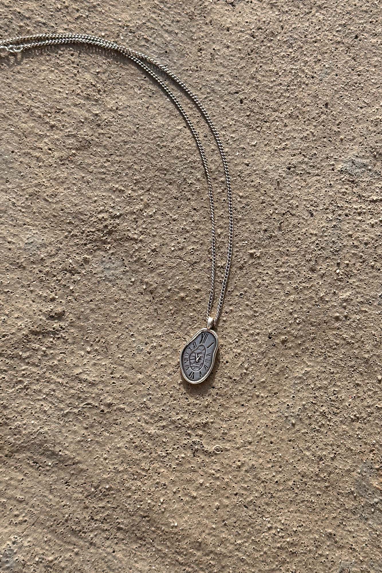 DALÍ NECKLACE - Image 4