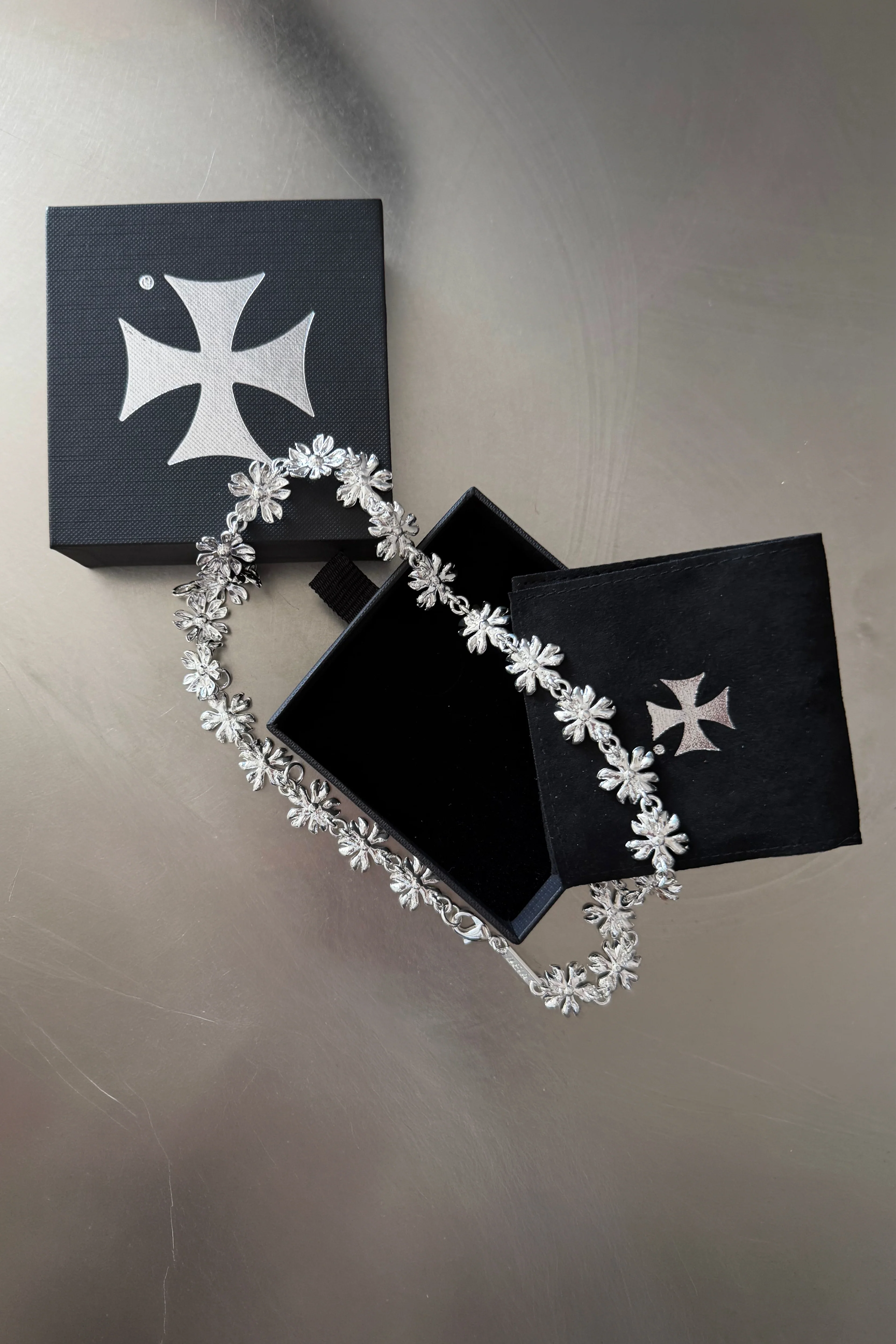LES FLEURS NECKLACE - Image 2