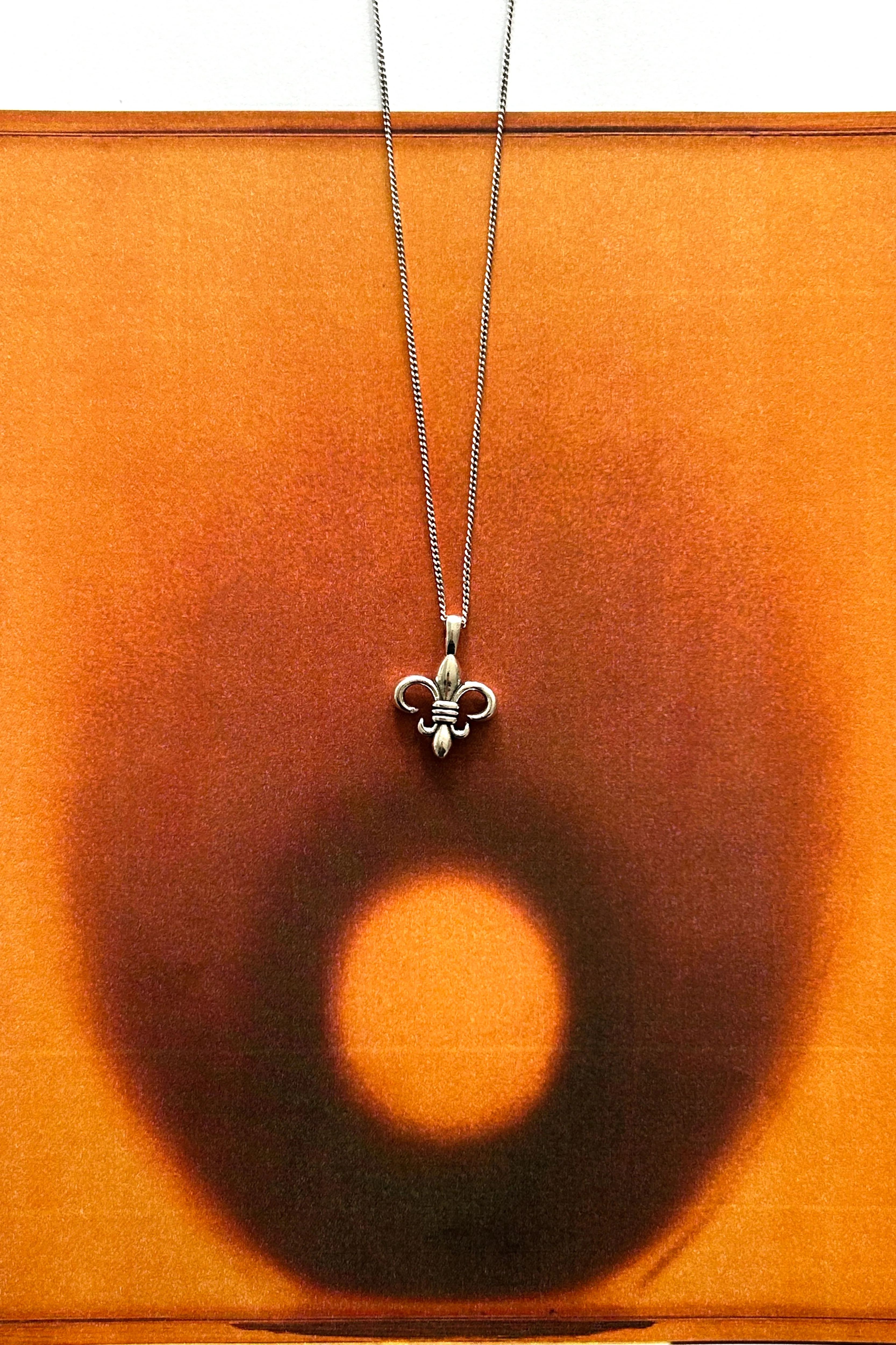 LIS NECKLACE - Image 6